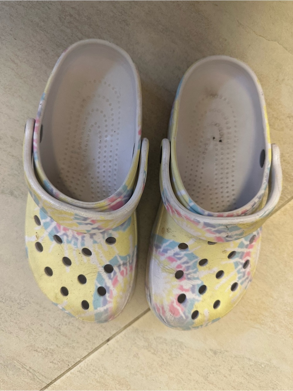 Time and Tru Yellow Tie-Dye Slip-On Well Worn Clogs Women size 7.5 Shoes - Picture 2 of 8